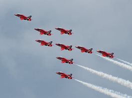 RedArrows